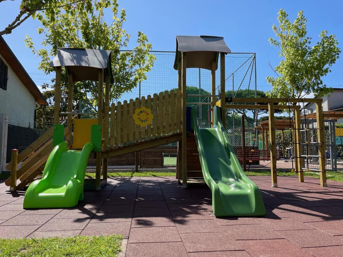 מרינה די מסה Camping Apuano מראה חיצוני תמונה