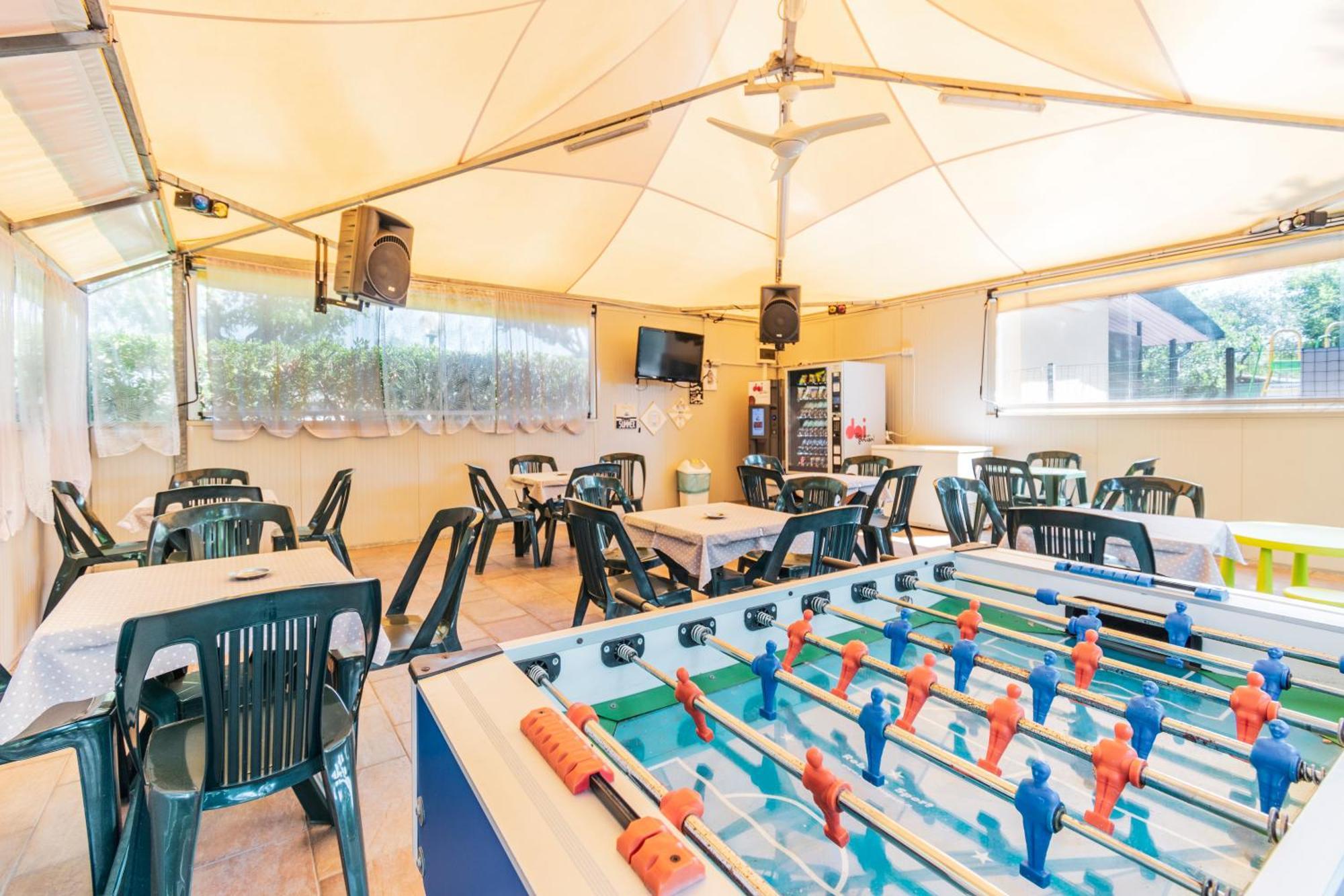 מרינה די מסה Camping Apuano מראה חיצוני תמונה