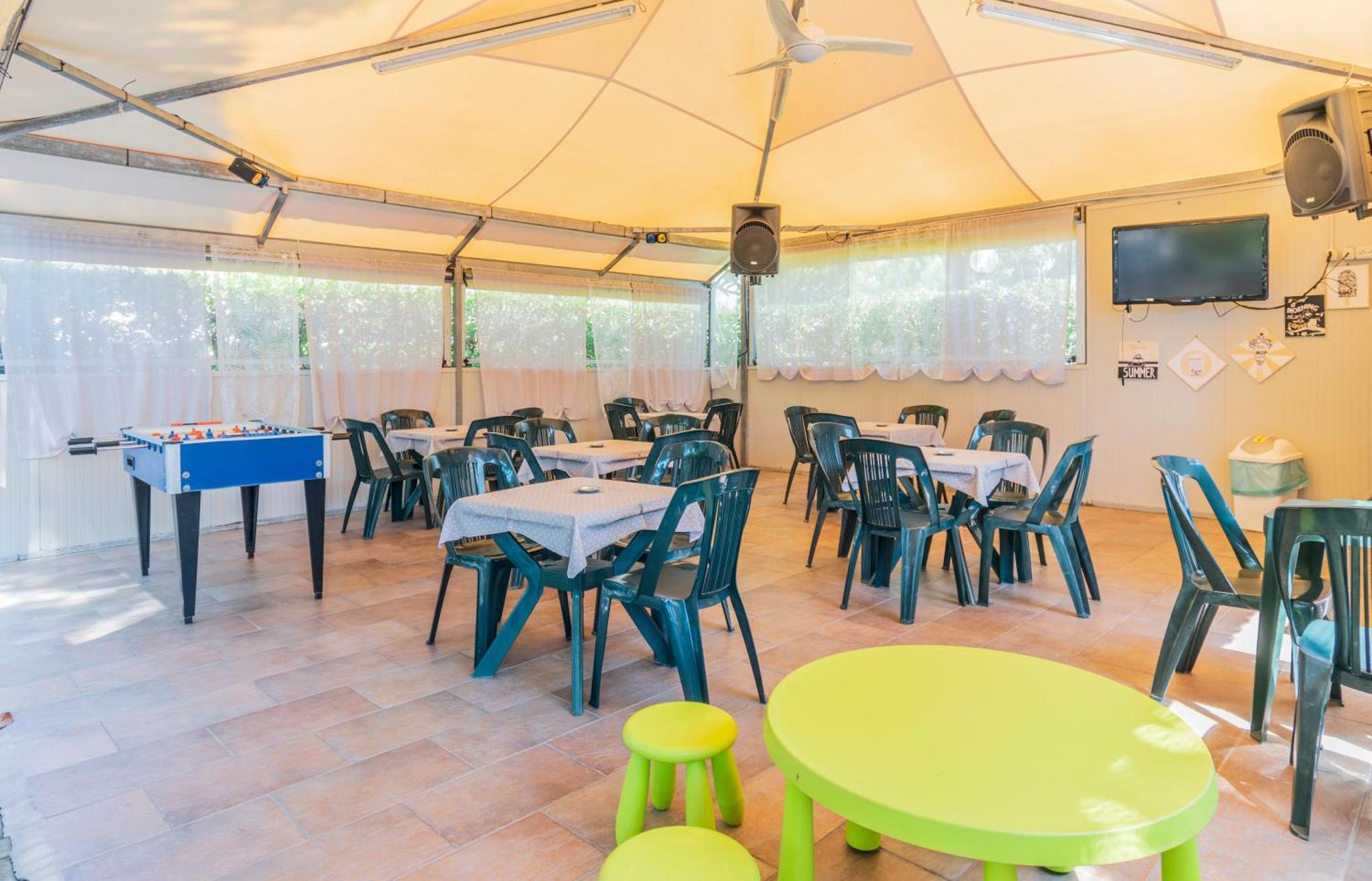 מרינה די מסה Camping Apuano מראה חיצוני תמונה